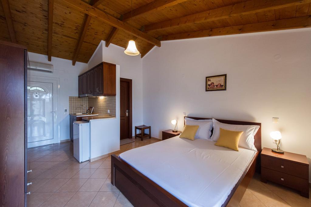 Kefalas Apartments Парга Екстериор снимка