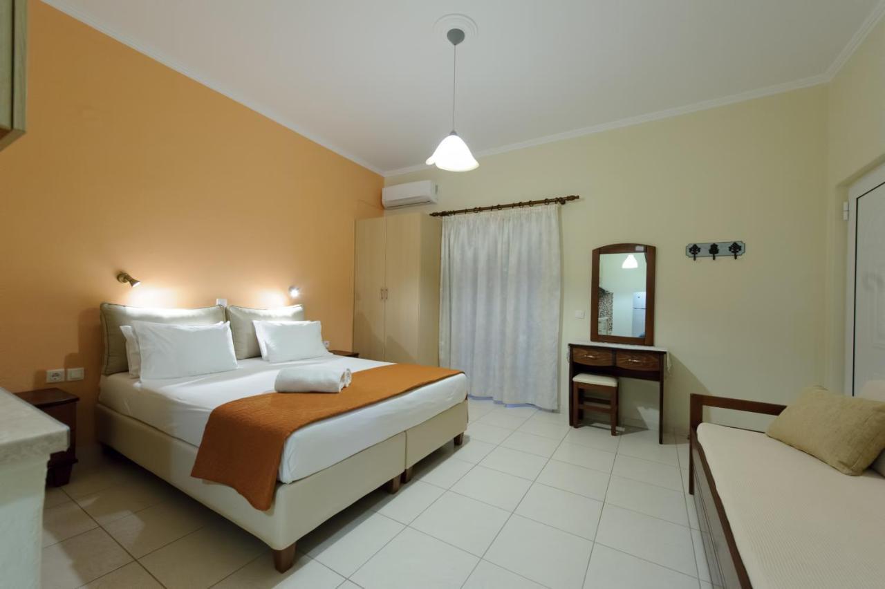 Kefalas Apartments Парга Екстериор снимка